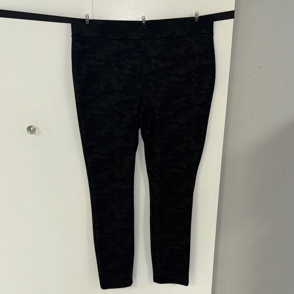 NYDJ Dark Camouflage Leggings